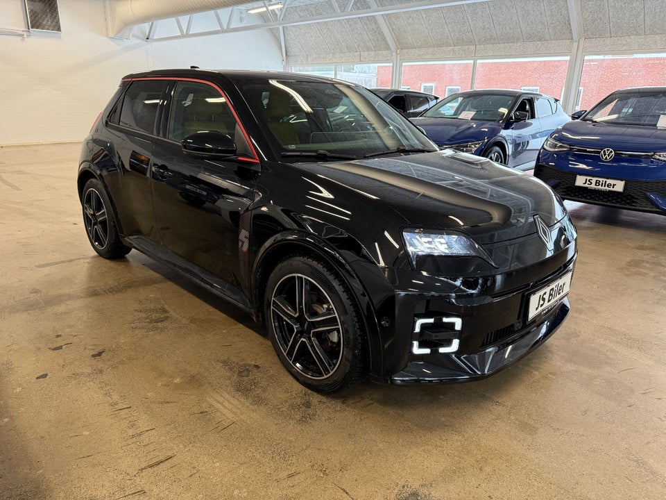 Renault 5 E-Tech 52 Iconic 5d