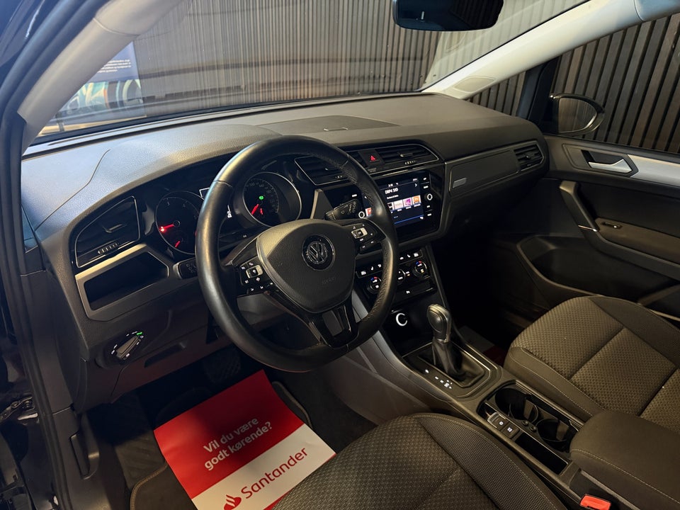 VW Touran 1,6 TDi 115 Comfortline Connect DSG 7prs 5d