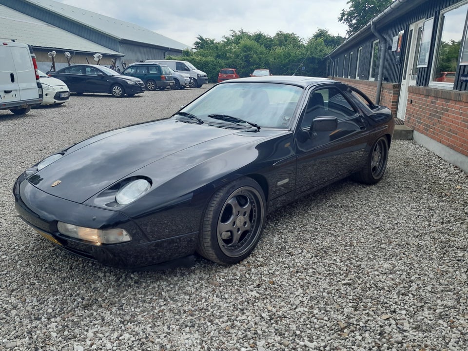 Porsche 928 5,0 S4 aut. 3d