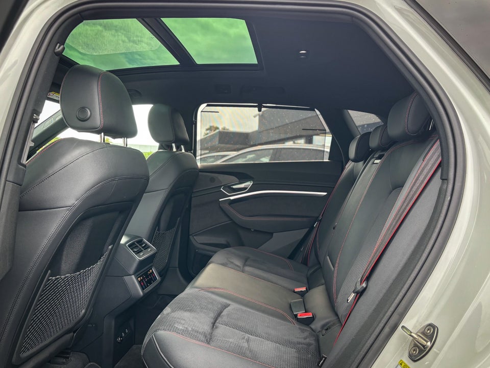 Audi Q8 e-tron 55 S-line Black Style quattro 5d