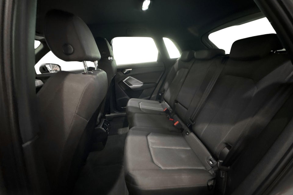 Audi Q3 35 TFSi Advanced S-tr. 5d