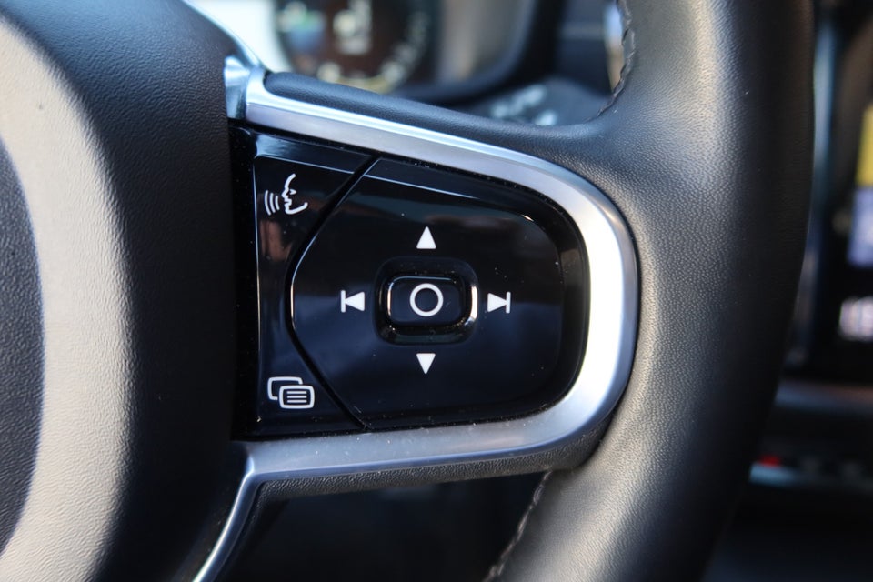 Volvo V60 2,0 T6 ReCharge R-Design aut. AWD 5d