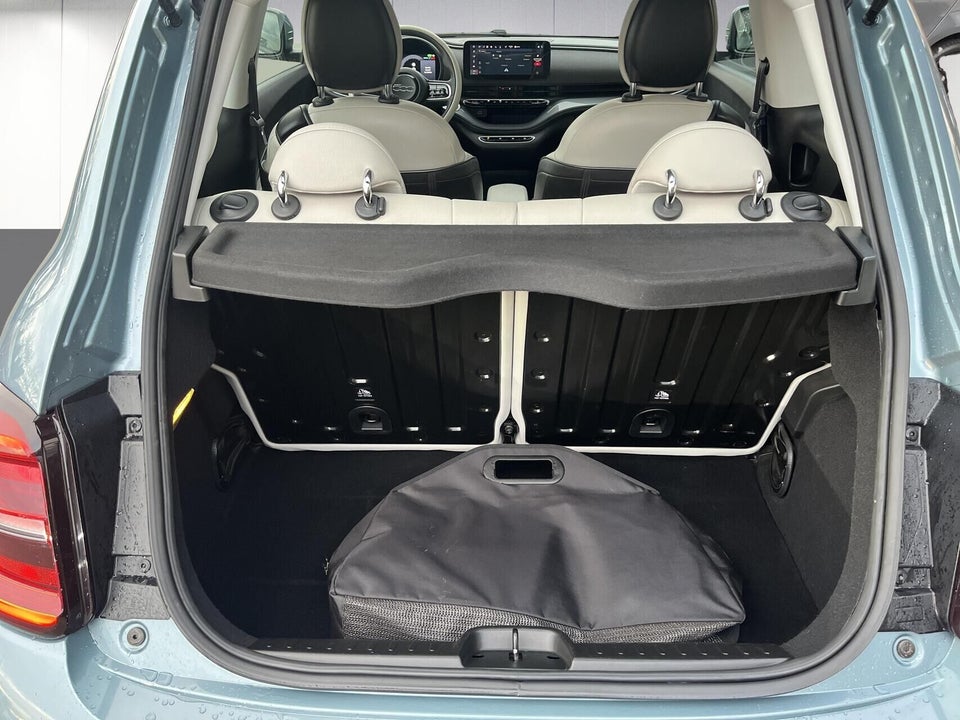 Fiat 500e 42 la Prima 3+1 4d