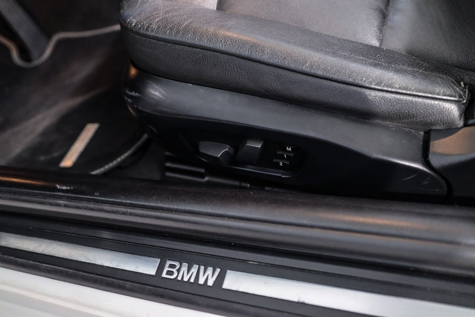 BMW 325i 3,0 Cabriolet Steptr. 2d