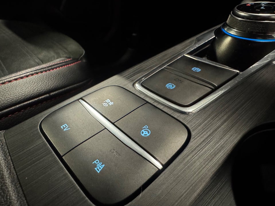 Ford Kuga 2,5 PHEV ST-Line X CVT 5d