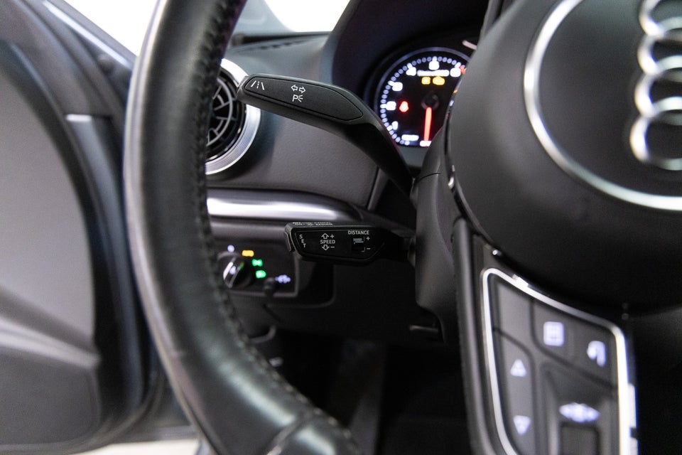 Audi A3 40 TFSi S-line Sportback quattro S-tr. 5d