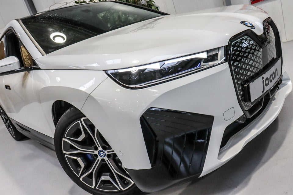 BMW iX xDrive40 M-Sport 5d
