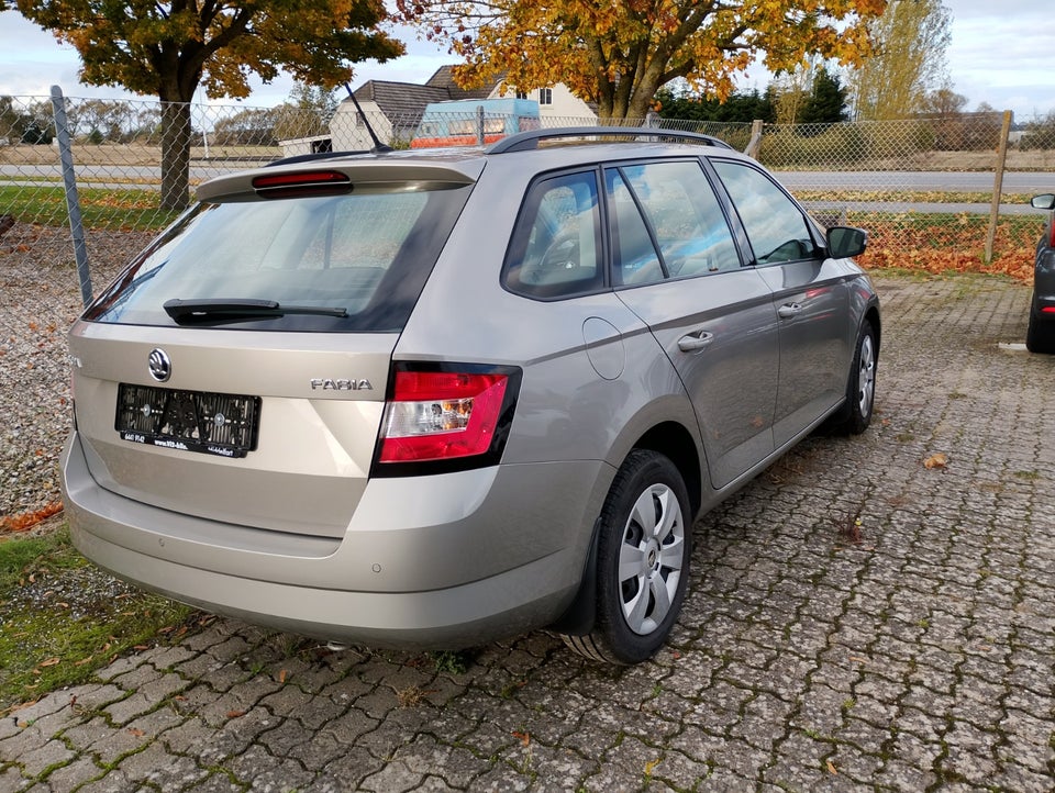 Skoda Fabia 1,0 TSi 110 Ambition Combi DSG 5d