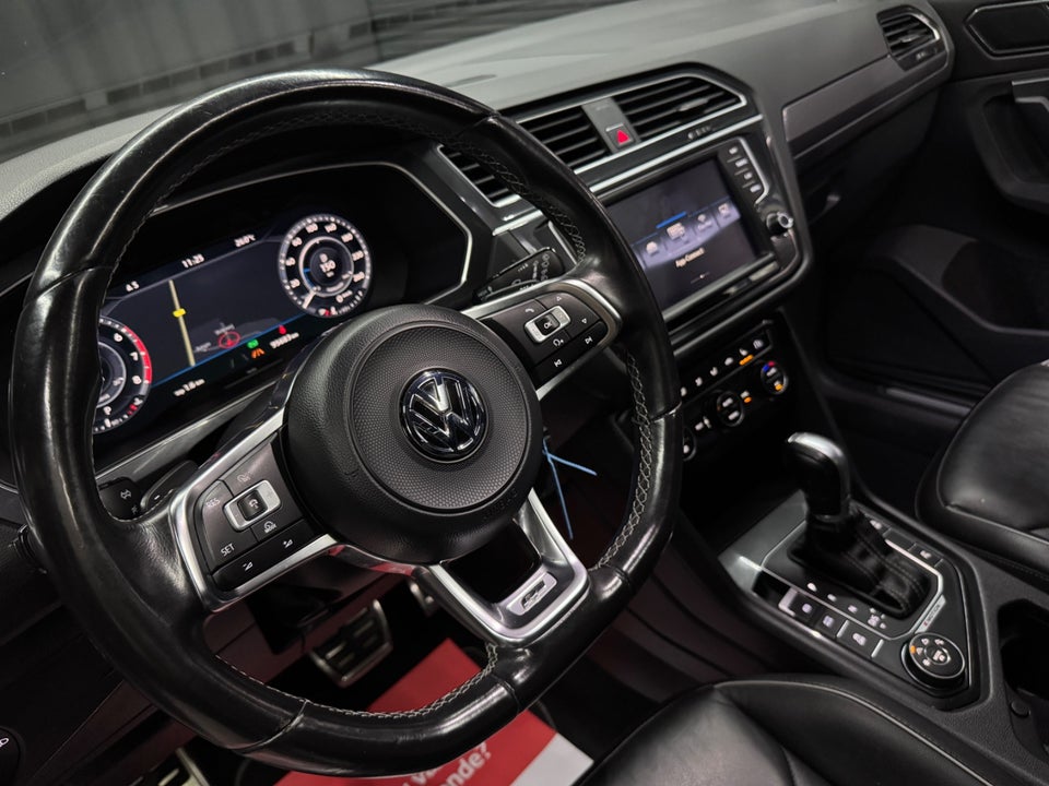 VW Tiguan 2,0 TSi 180 R-line DSG 4Motion Van 5d
