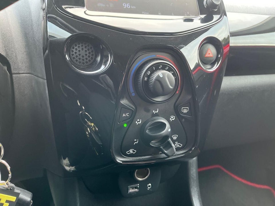 Toyota Aygo 1,0 VVT-i x-cite 5d