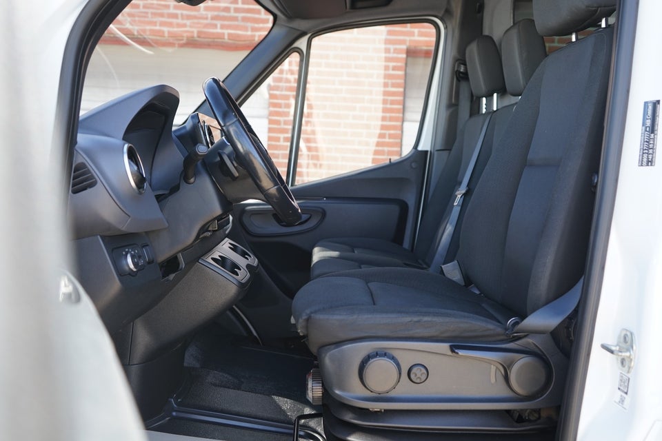 Mercedes Sprinter 317 2,0 CDi A2 Kassevogn aut. RWD