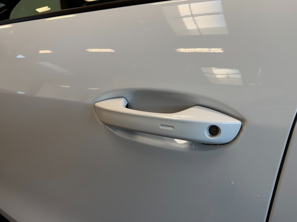 Ford Explorer 77 Premium Extended Range 5d