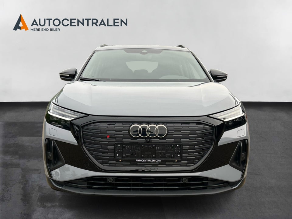 Audi Q4 e-tron 45 S-line quattro 5d
