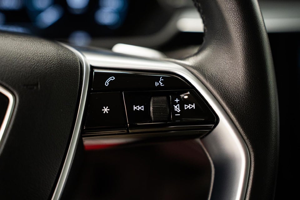 Audi e-tron 50 quattro 5d