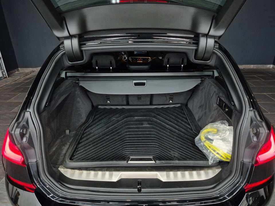 BMW 330e 2,0 Touring M-Sport aut. 5d