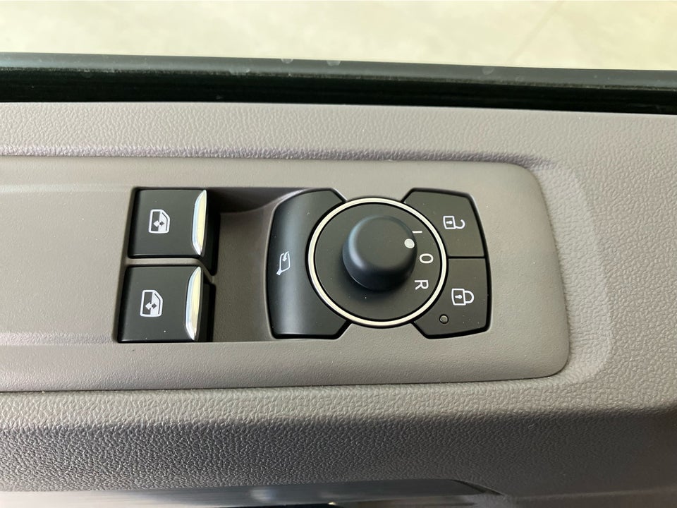 VW Transporter 2,0 TDi 150 PanAmericana Kassevogn aut. LWB