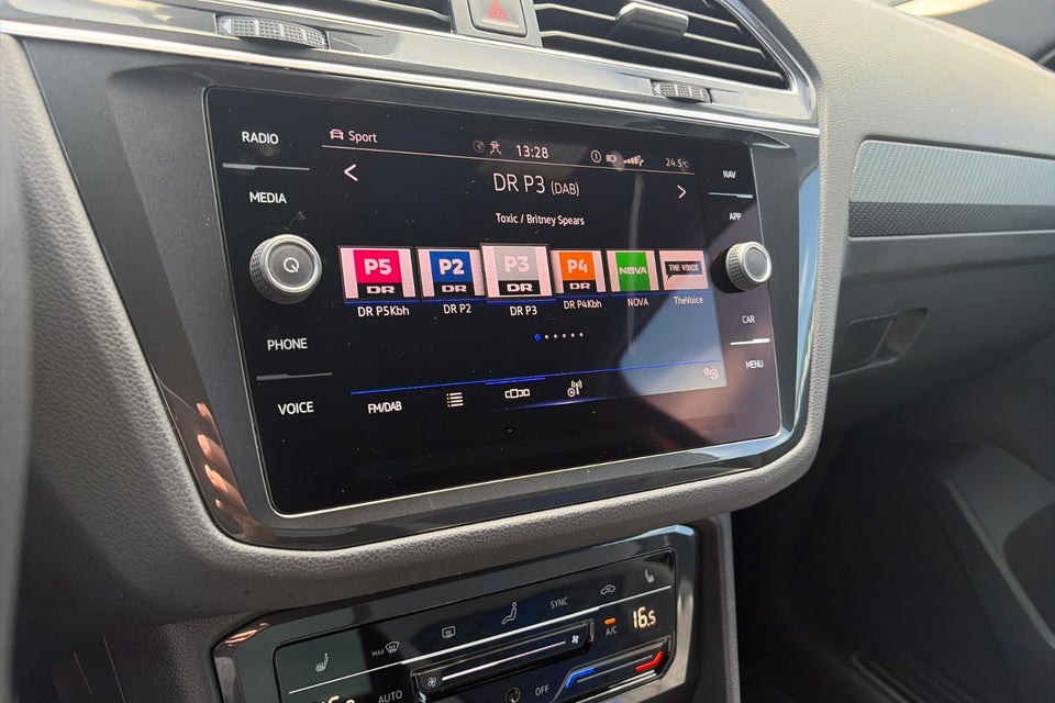 VW Tiguan 2,0 R DSG 4Motion Van 5d