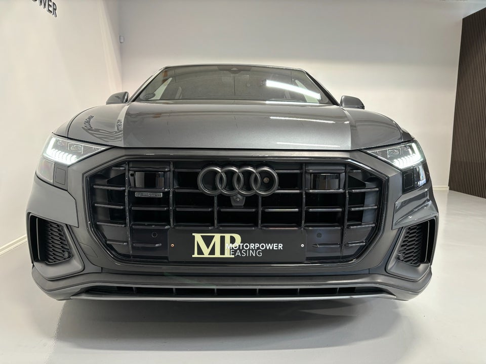 Audi Q8 50 TDi quattro Tiptr. Van 5d