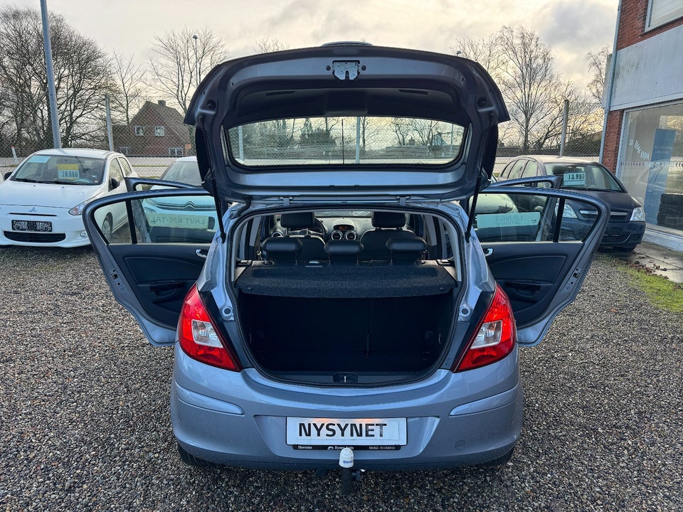 Opel Corsa 1,4 16V Cosmo 5d