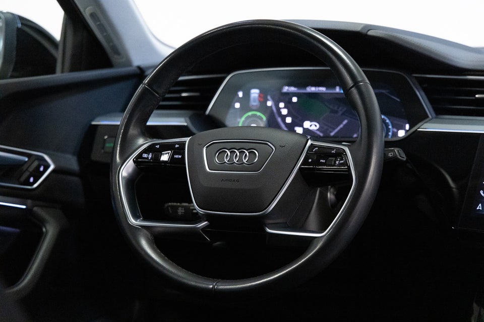 Audi e-tron 55 quattro 5d