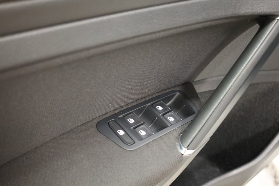 VW Golf VII 1,4 TSi 150 Highline Variant DSG 5d