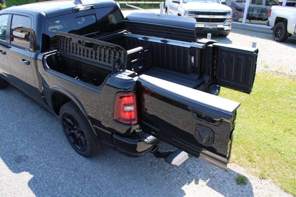 Dodge RAM 1500 3,0 Laramie Premium Night aut. 4d