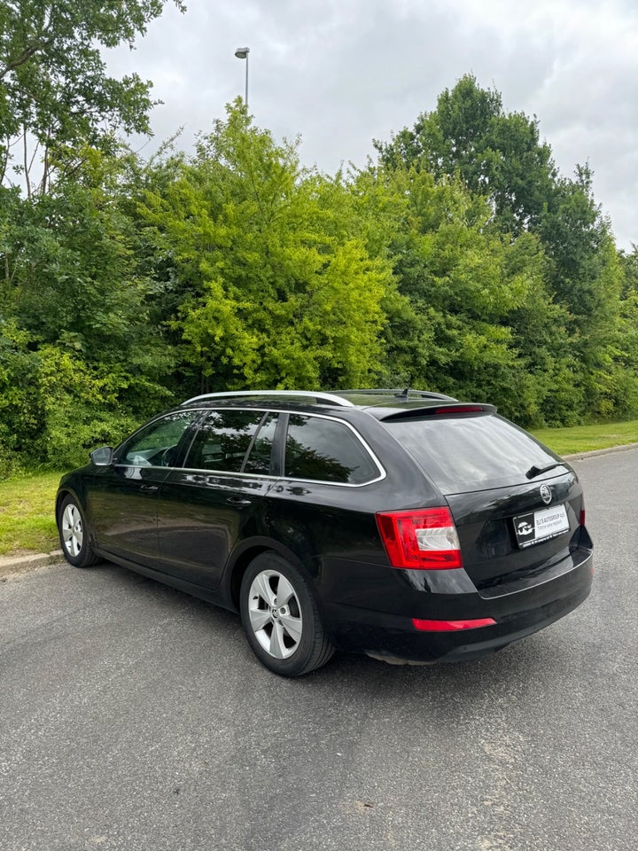 Skoda Octavia 1,8 TSi 180 Elegance Combi DSG 5d