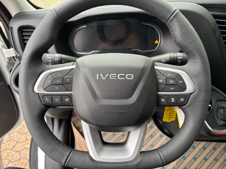 Iveco Daily 3,0 35S18 4100mm Alukasse m/lift AG8