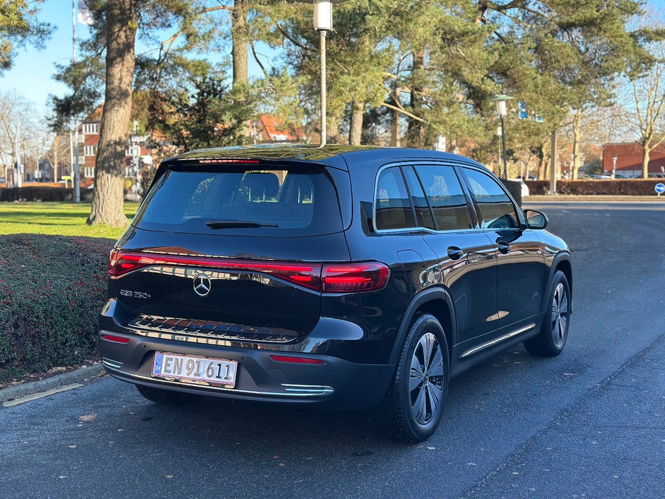 Mercedes EQB250+ 5d