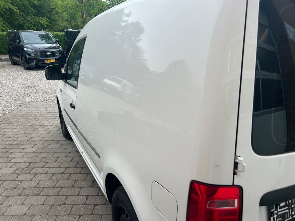 VW Caddy 1,6 TDi 75 Van 4d