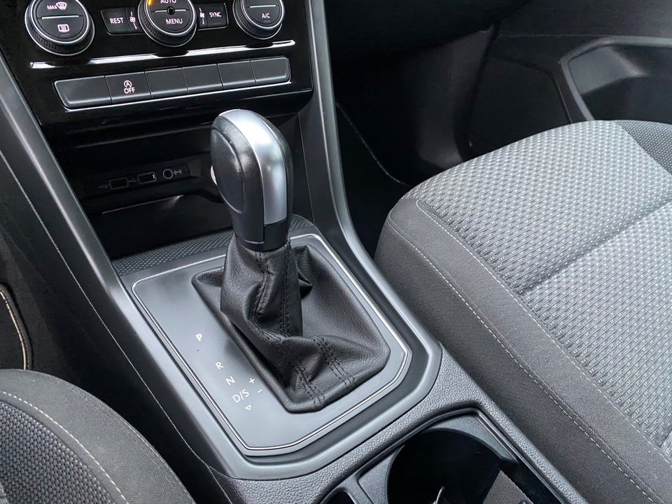 VW Touran 2,0 TDi 115 Comfortline DSG Van 5d