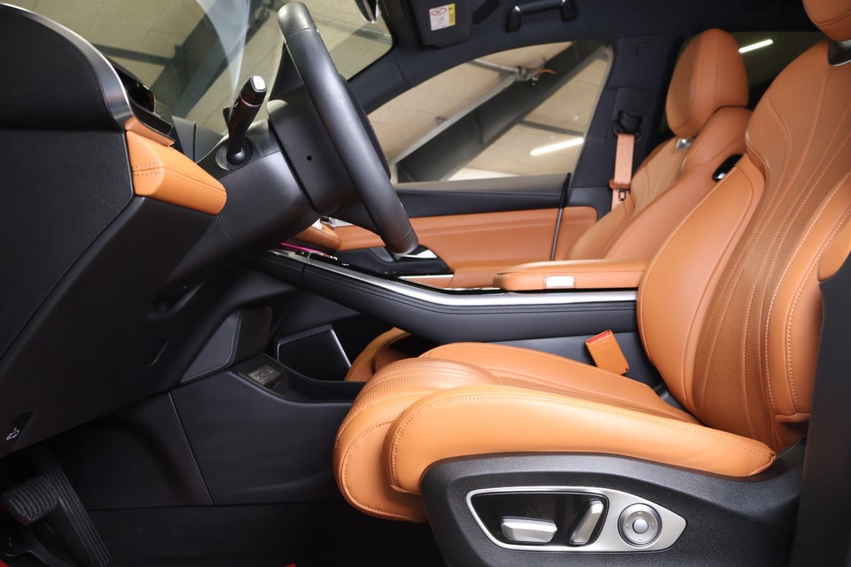 Xpeng G9 Standard Range 5d