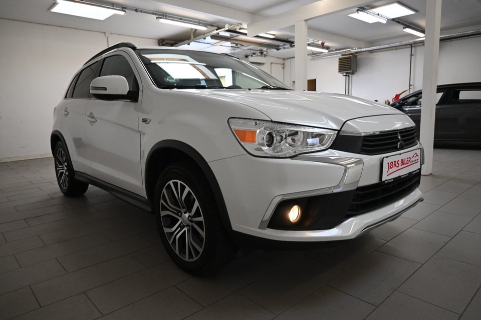 Mitsubishi ASX 1,6 Invite 5d