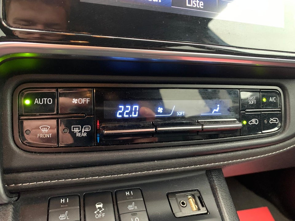 Toyota Auris 1,8 Hybrid Style Touring Sports CVT 5d