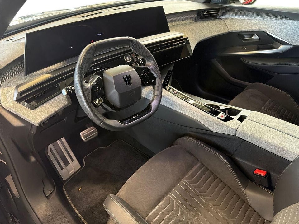 Peugeot e-5008 77 GT Pack 7prs 5d