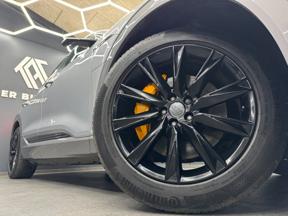 Audi e-tron 55 S-line Sportback quattro 5d