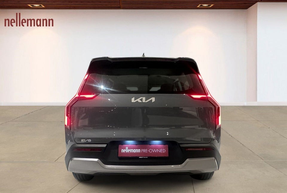 Kia EV9 76 Standard Range Upgrade RWD 7prs 5d