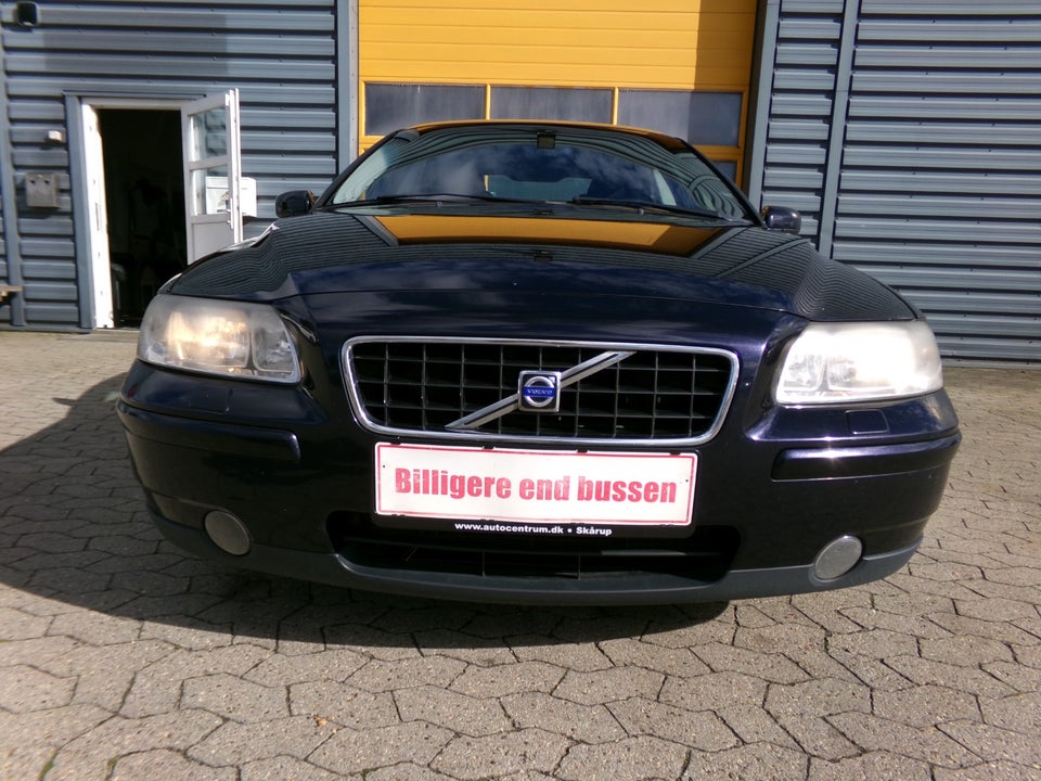 Volvo S60 2,4 140 Kinetic 4d