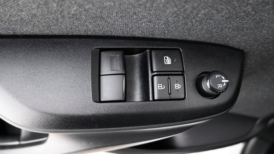 Toyota Yaris 1,5 Hybrid Essential e-CVT 5d