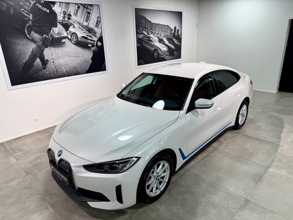 BMW i4 eDrive35 Charged 5d