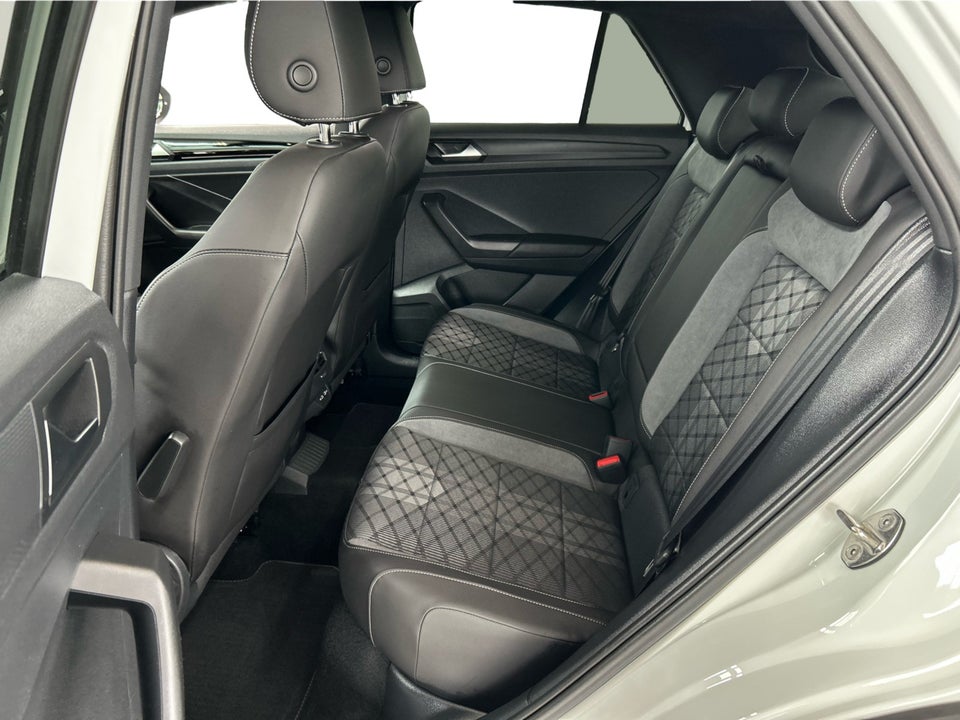 VW T-Roc 1,5 TSi 150 R-line DSG 5d