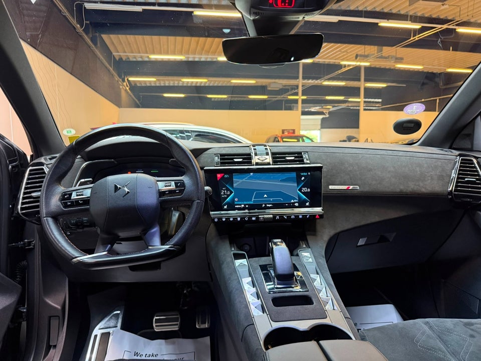 DS DS 7 CrossBack 1,6 E-Tense Performance Line Pack EAT8 5d