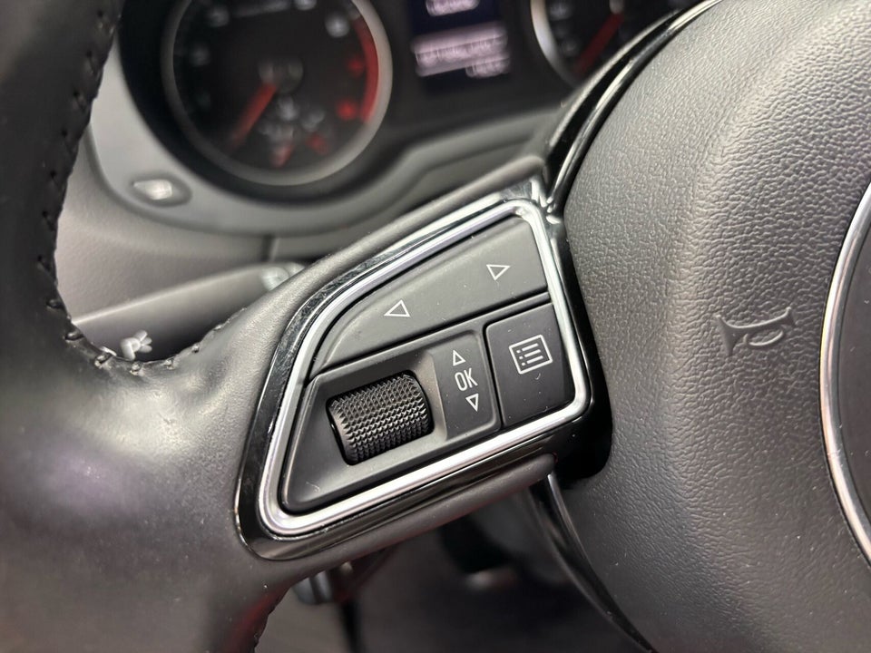 Audi Q3 2,0 TFSi 211 quattro S-tr. 5d
