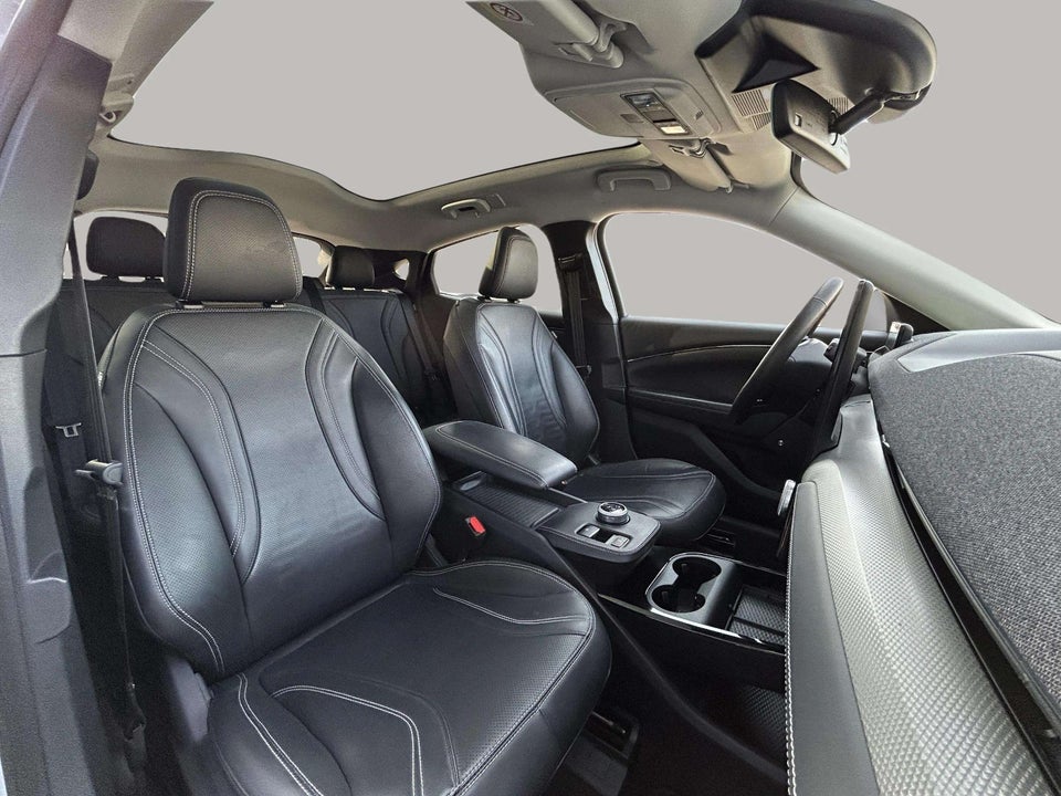 Ford Mustang Mach-E 68 Standard Range 5d