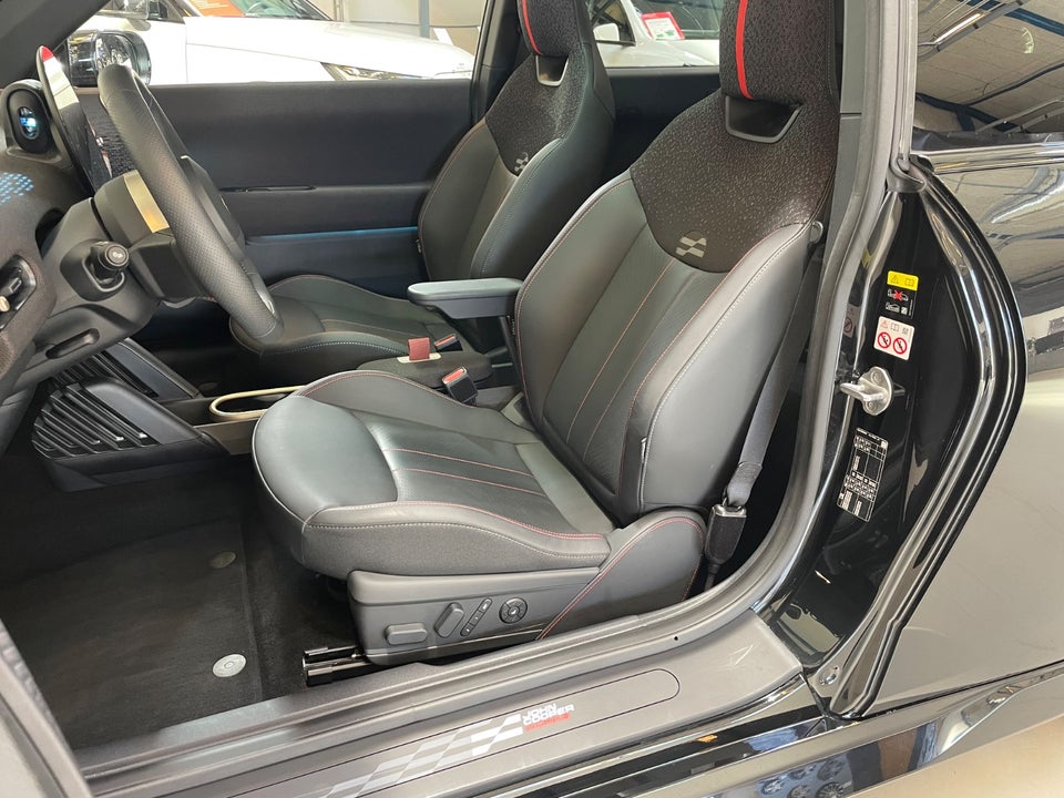 MINI Cooper SE JCW Trim XL 3d