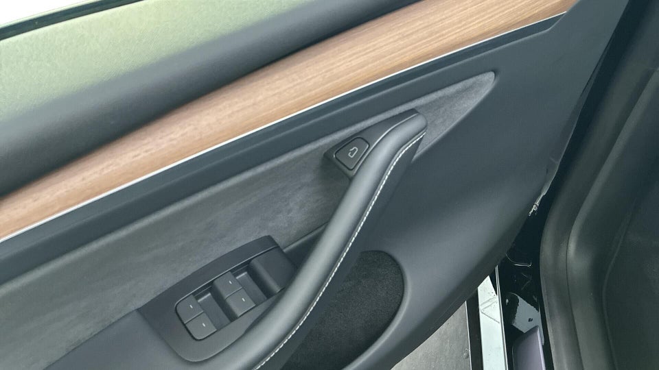 Tesla Model Y Performance AWD 5d