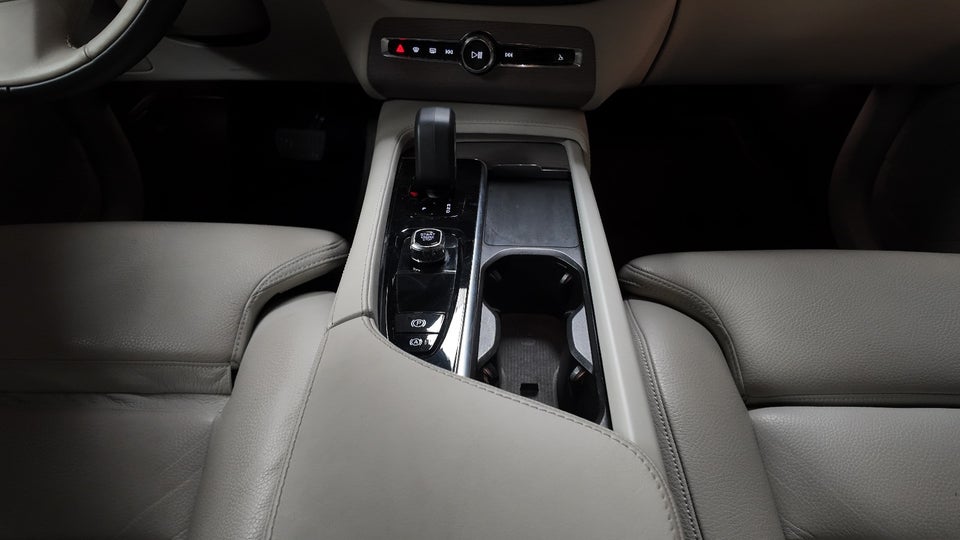 Volvo XC90 2,0 T8 ReCharge Ultimate Bright aut. AWD 7prs 5d