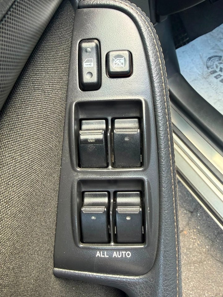 Toyota Avensis 2,0 Sol 5d