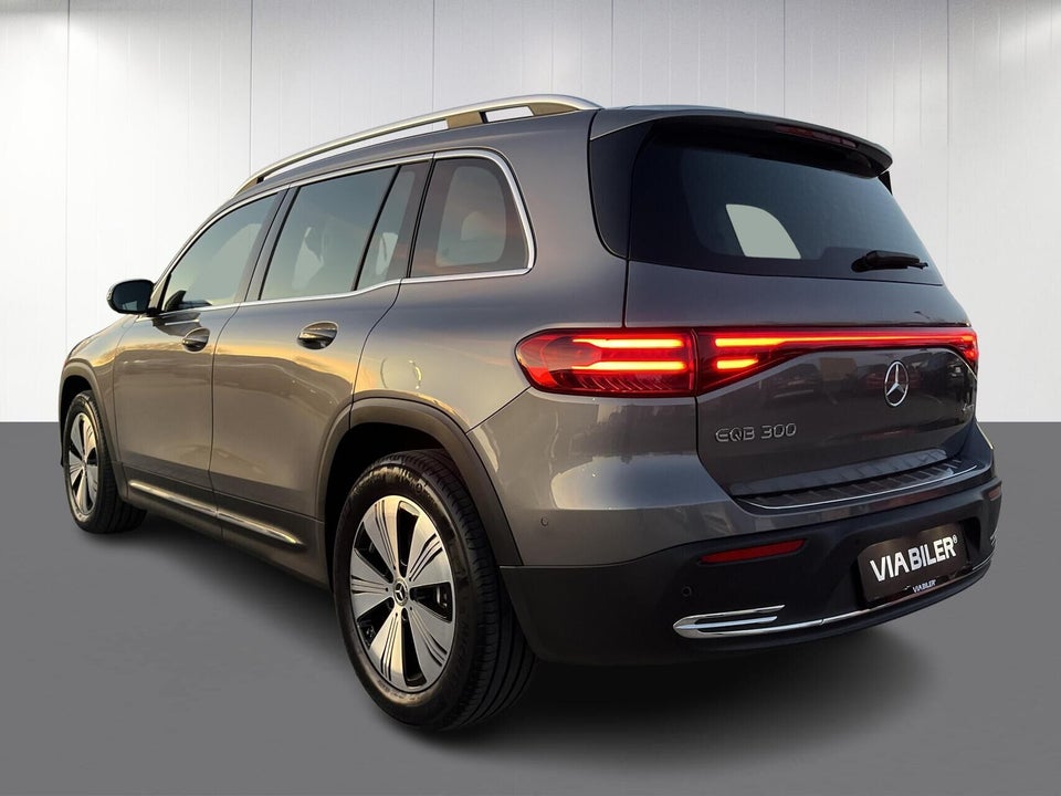 Mercedes EQB300 Progressive 4Matic 5d