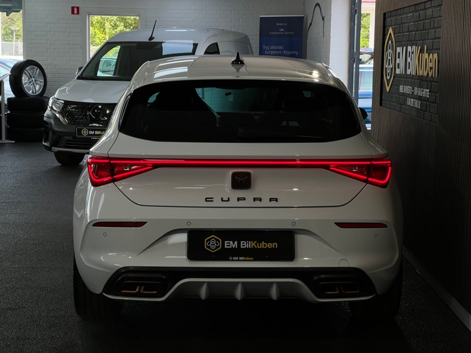 Cupra Leon 1,4 eHybrid DSG 5d